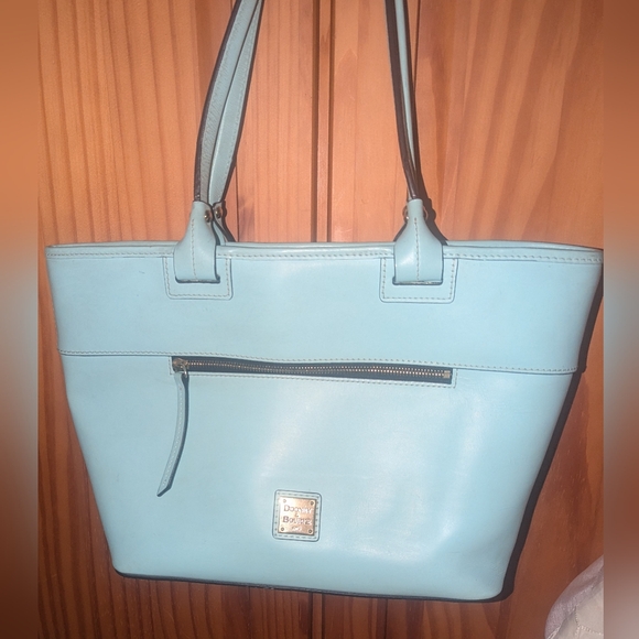 Dooney and Bourke Beacon mint tote bag. - Picture 4 of 16